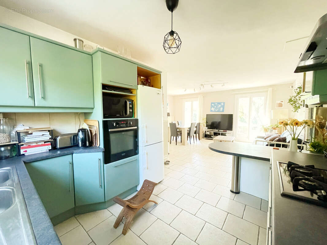 Maison à PIERRE-BENITE