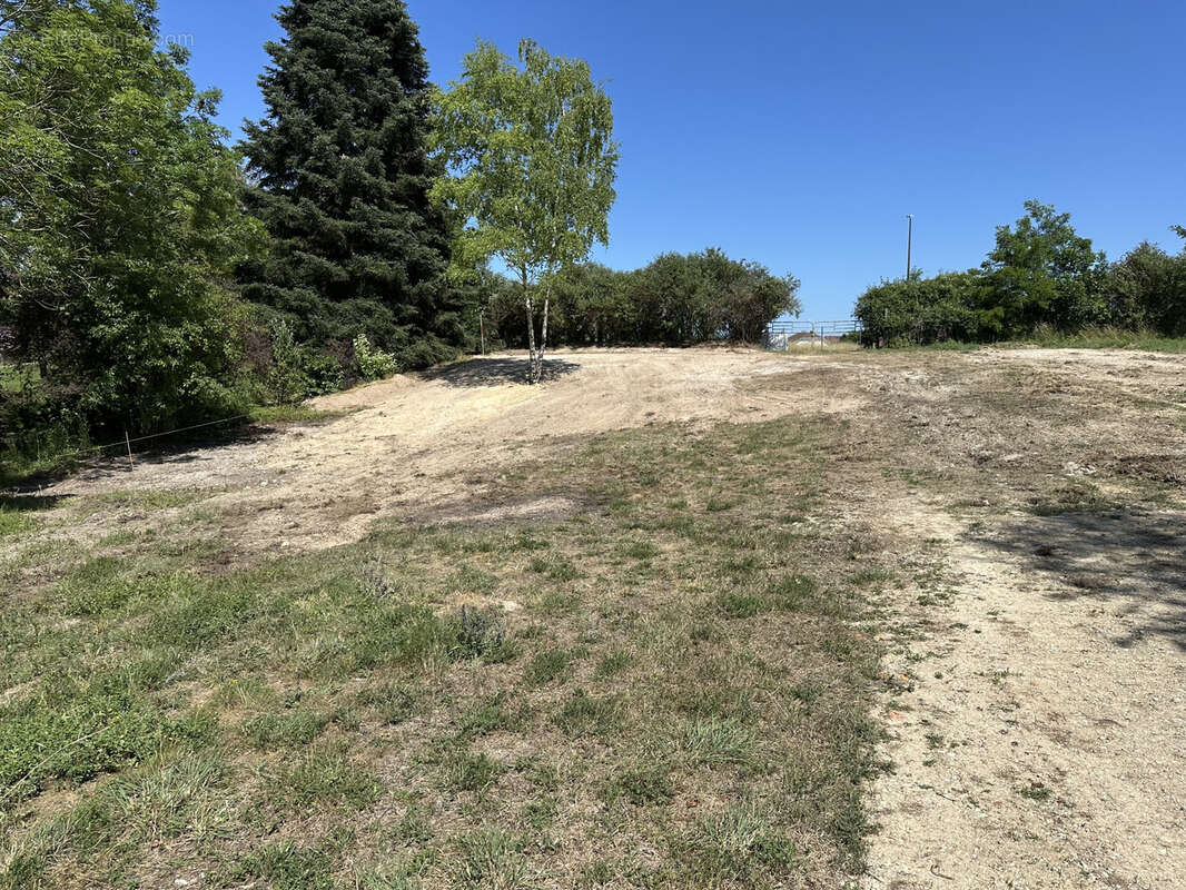 Terrain à BREVIANDES
