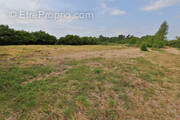 Terrain à BREVIANDES