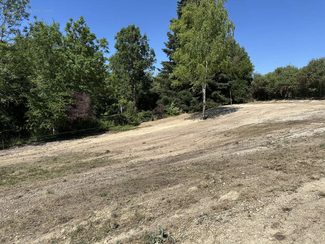 Terrain à BREVIANDES