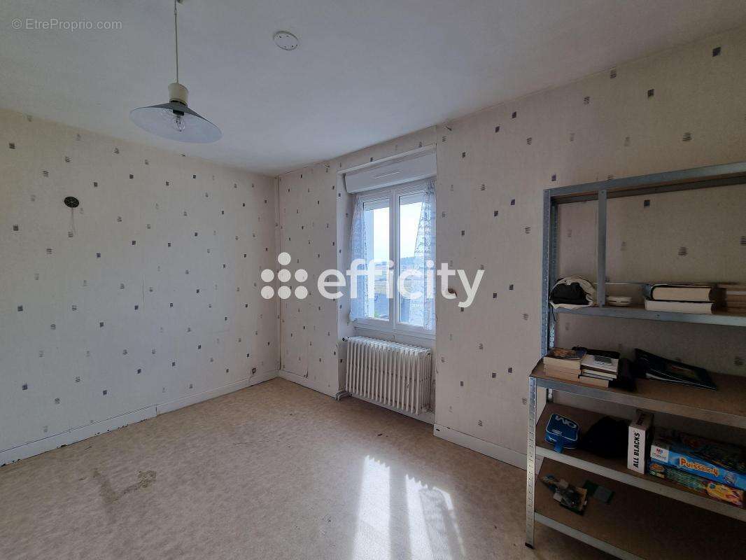 Maison à SAINT-ALBAN-SUR-LIMAGNOLE