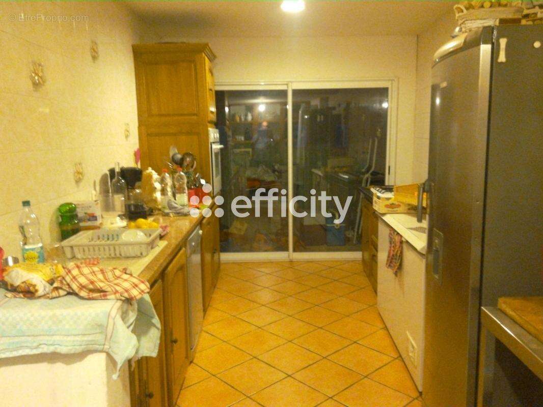 Maison à COURS-LA-VILLE