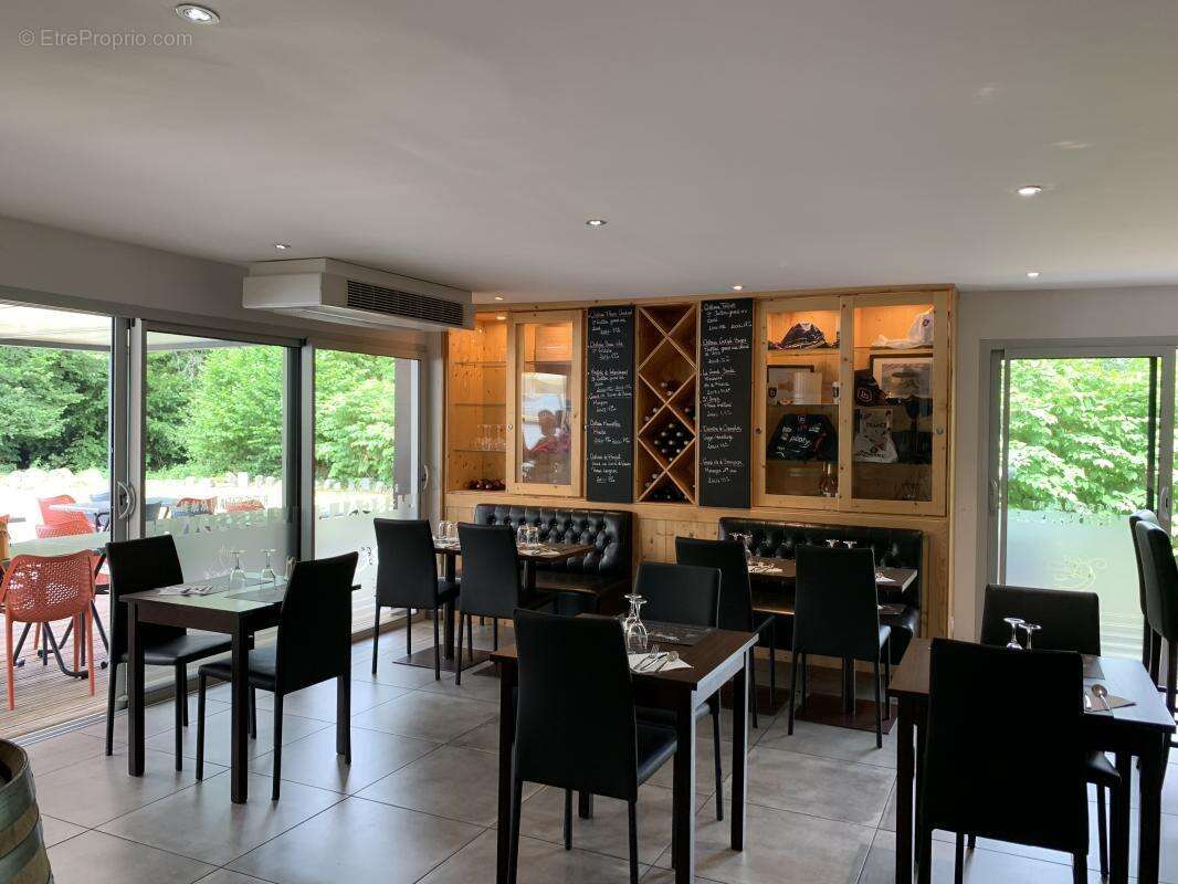 Commerce à LA SAUNIERE