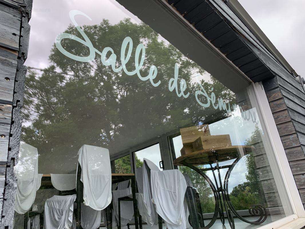 Commerce à LA SAUNIERE