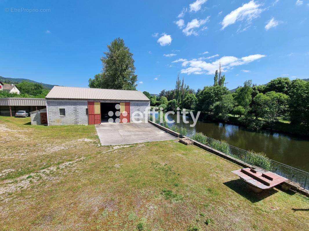 Maison à LE MALZIEU-VILLE