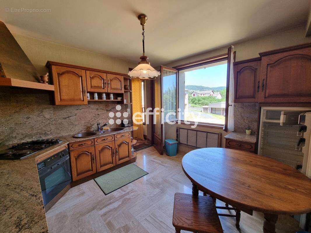 Maison à LE MALZIEU-VILLE