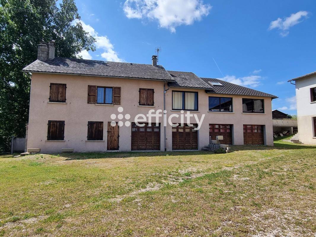 Maison à LE MALZIEU-VILLE