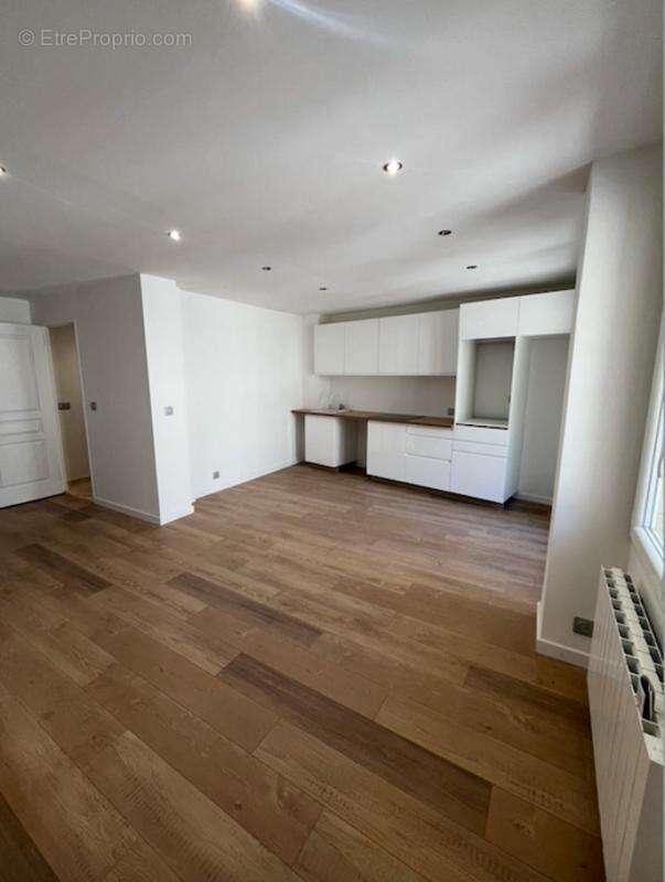 Appartement à MARSEILLE-2E