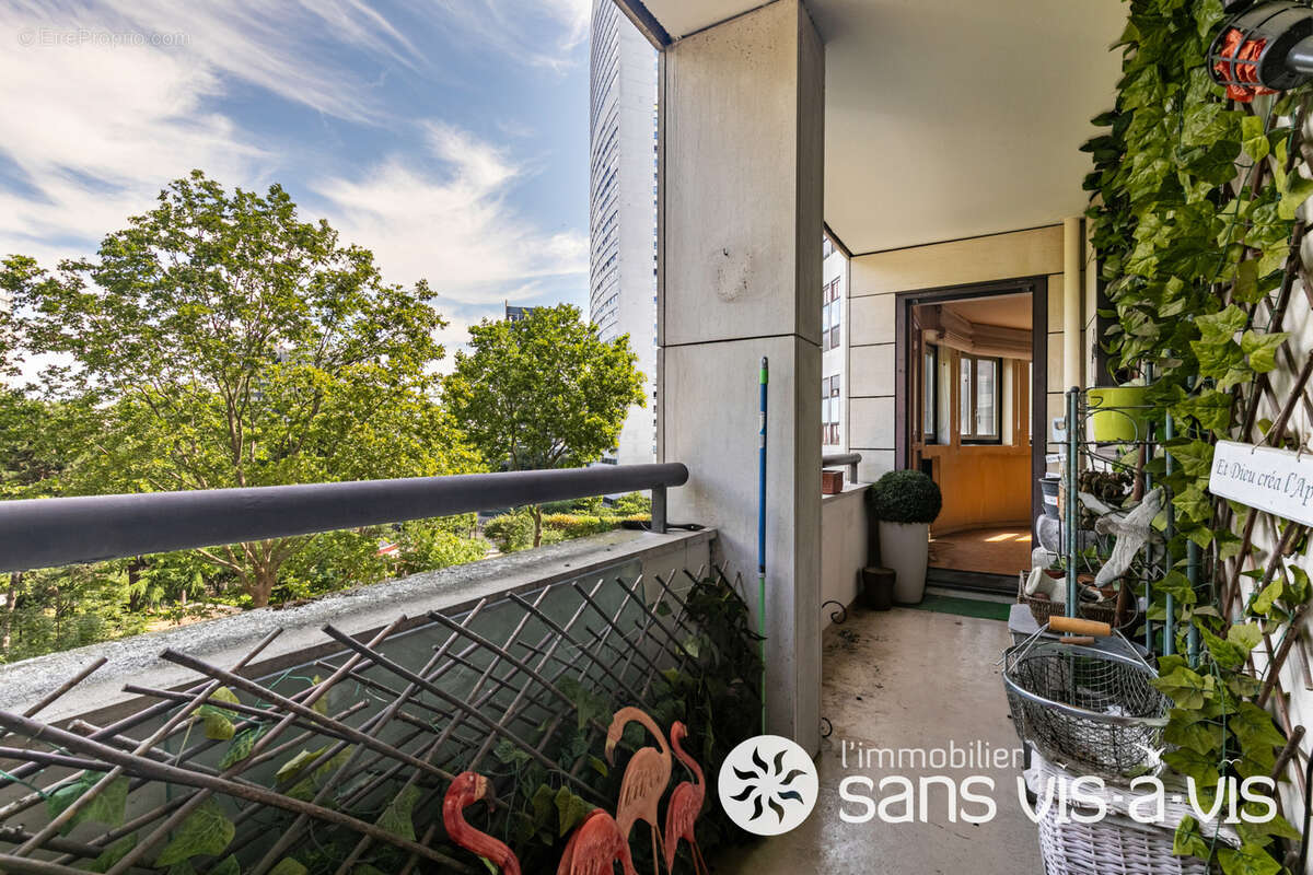 Appartement à COURBEVOIE