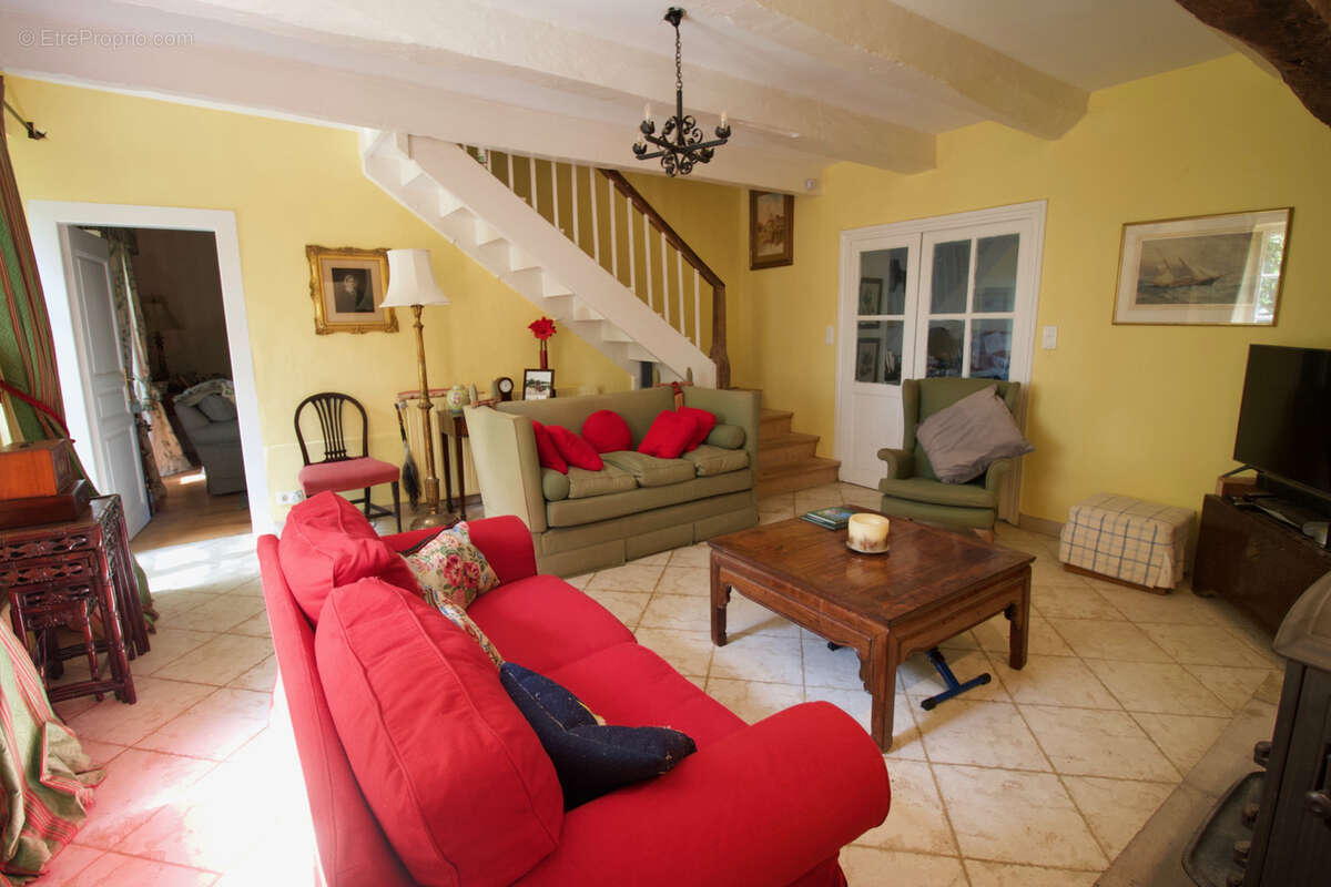 Maison à VAUREILLES