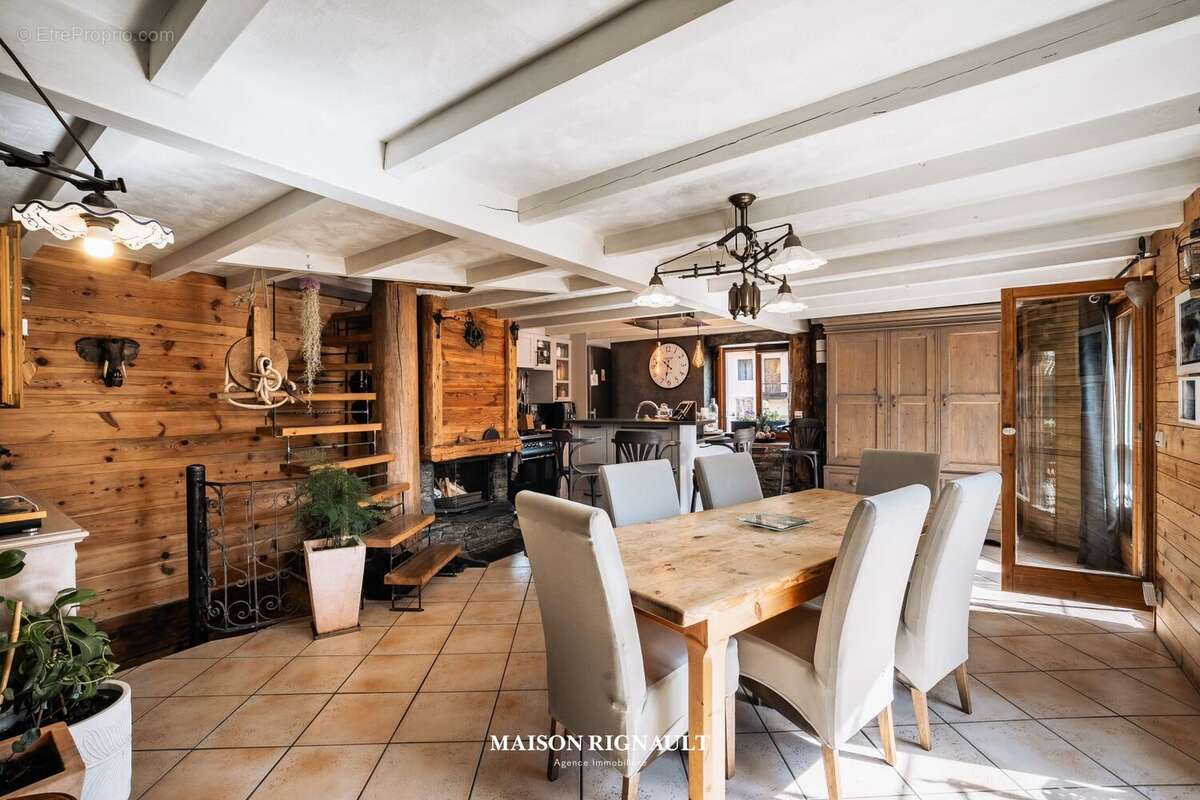 Maison à MONTVALEZAN