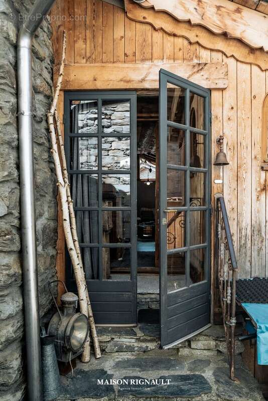 Maison à MONTVALEZAN