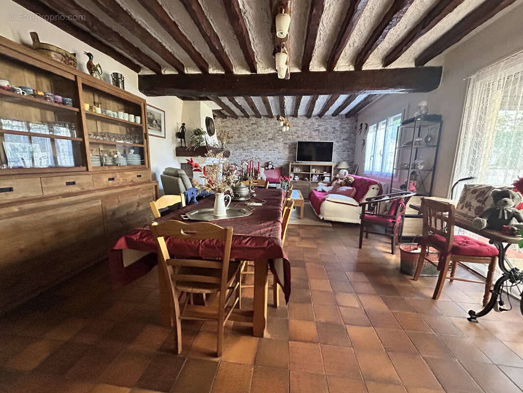 Maison à BONNIERES-SUR-SEINE