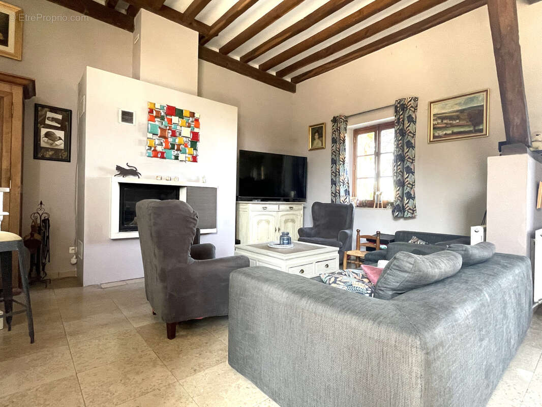 Maison à MONTREUIL-SUR-THERAIN