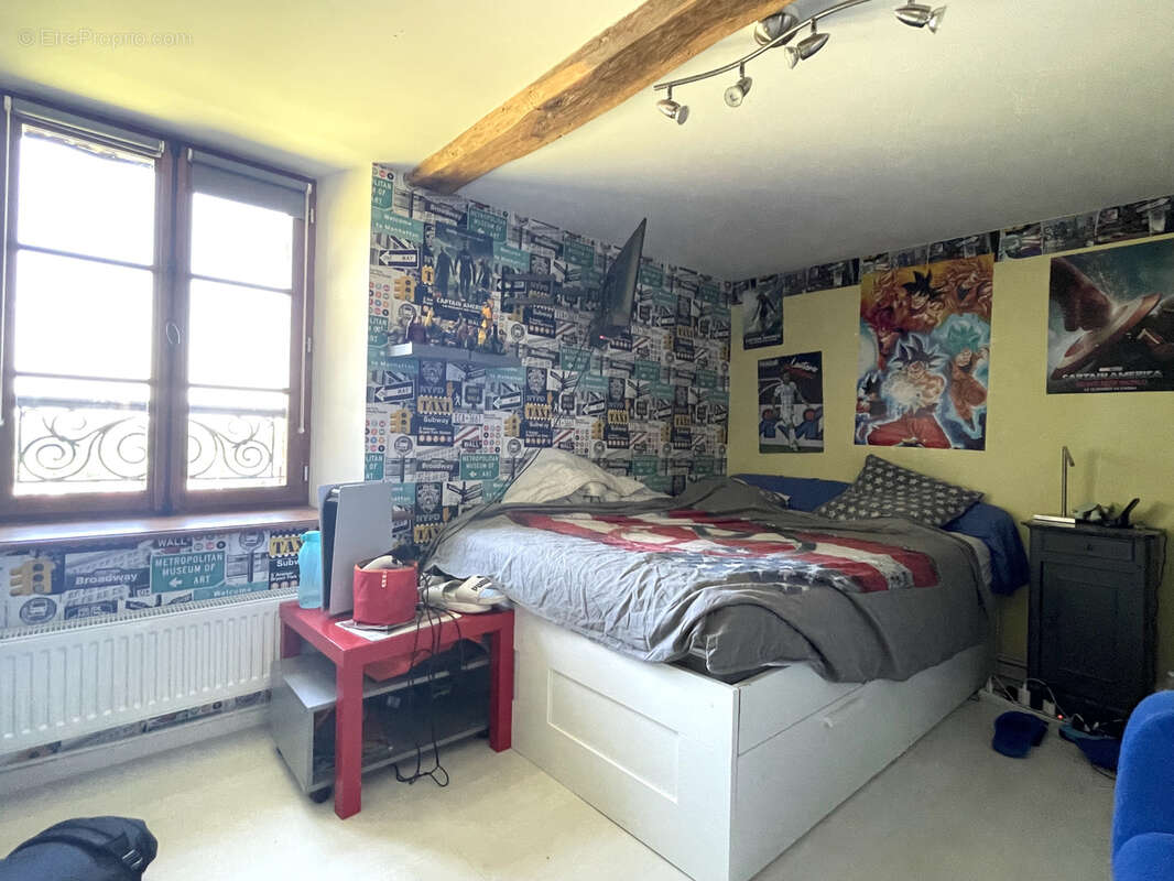 Maison à MONTREUIL-SUR-THERAIN