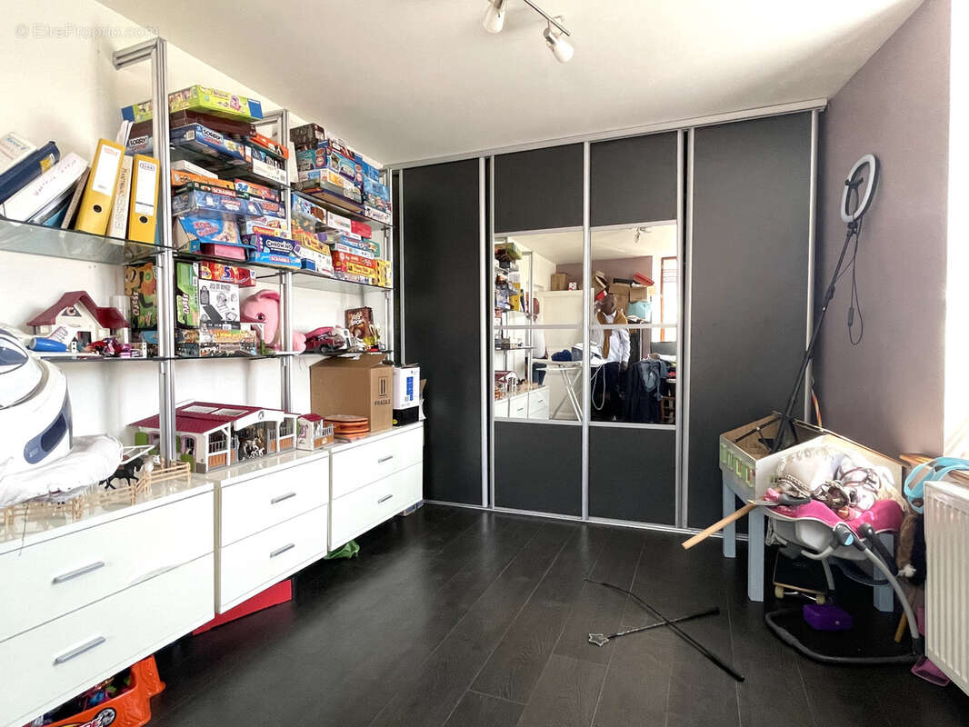 Maison à MONTREUIL-SUR-THERAIN