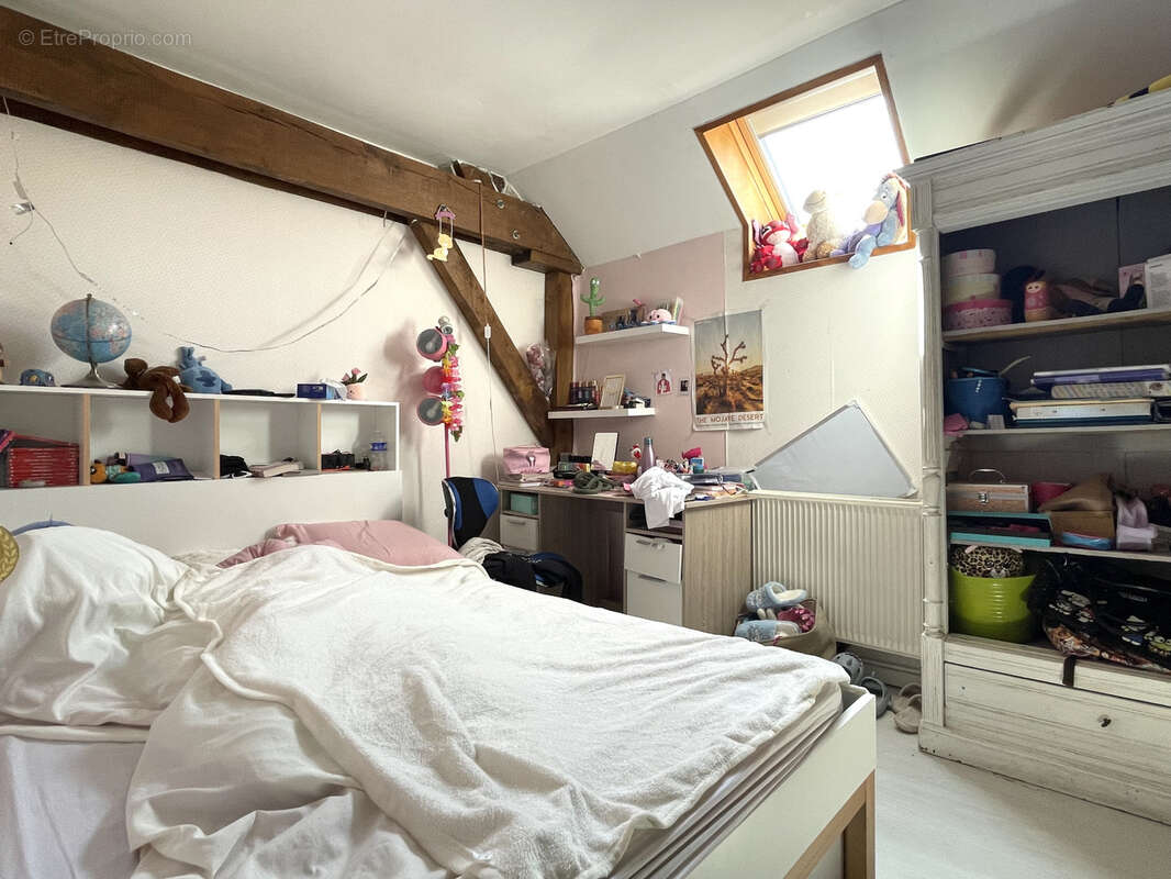 Maison à MONTREUIL-SUR-THERAIN