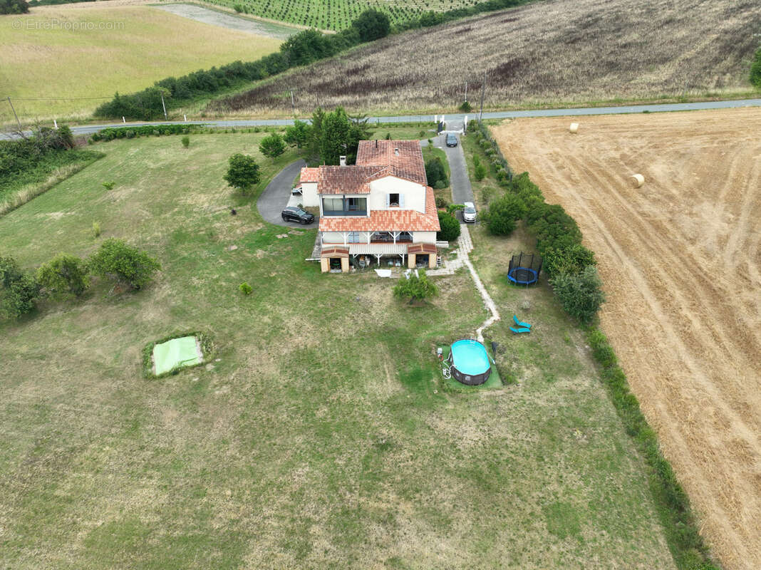 Maison à LA SAUVETAT-SUR-LEDE