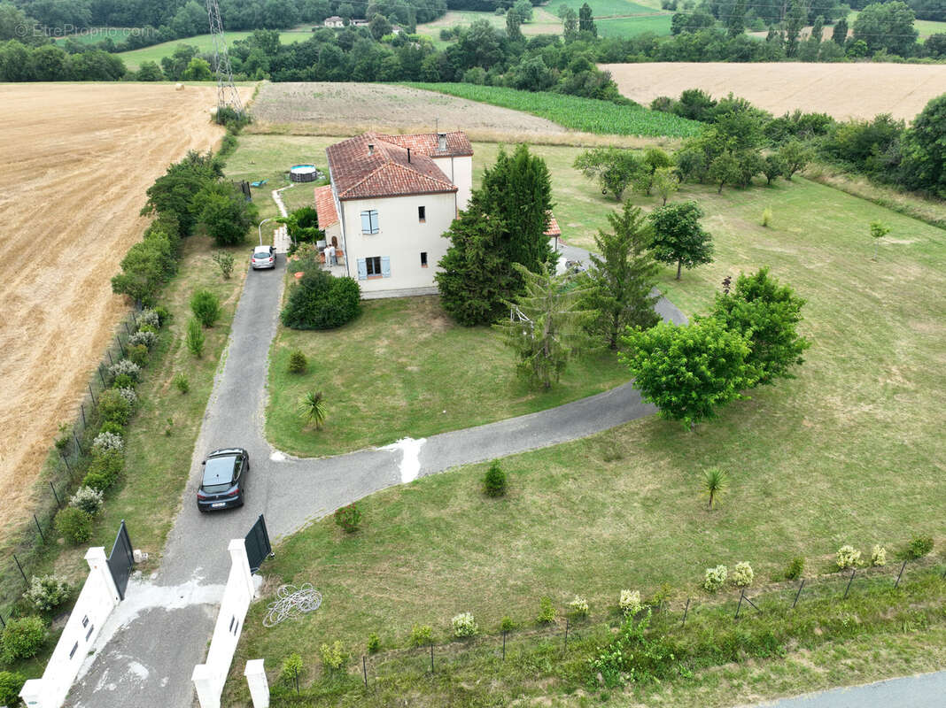 Maison à LA SAUVETAT-SUR-LEDE
