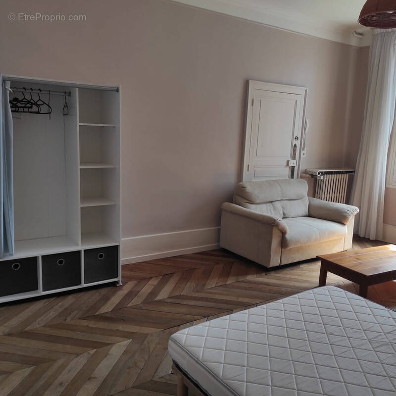 Appartement à MOULINS