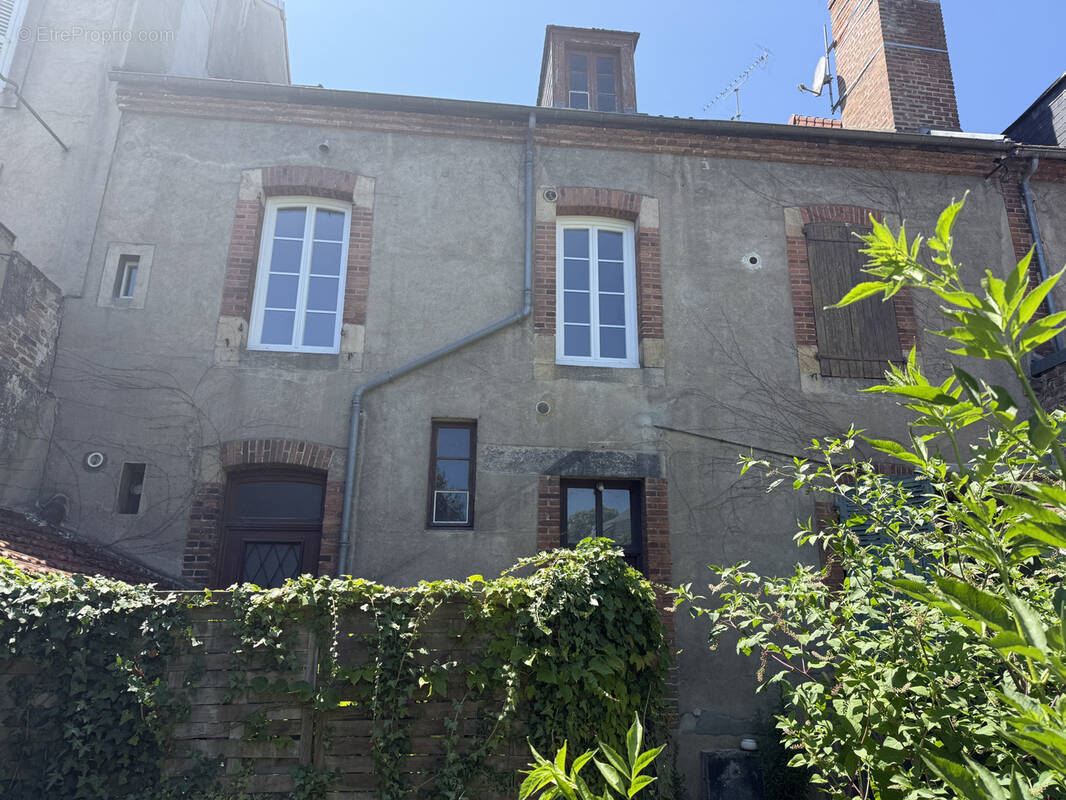 Appartement à MOULINS