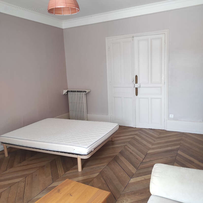 Appartement à MOULINS