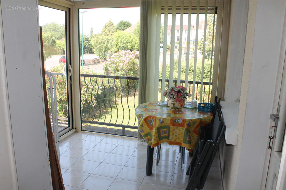 Maison à SAINT-PRIEST-LES-FOUGERES