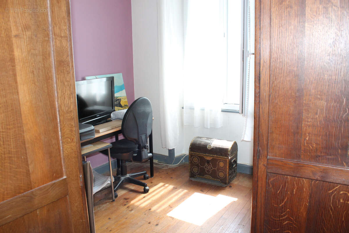 Maison à SAINT-PRIEST-LES-FOUGERES