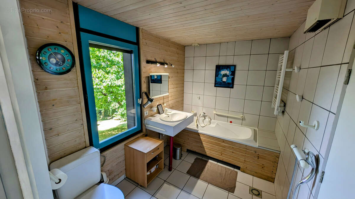 Maison à JACOB-BELLECOMBETTE