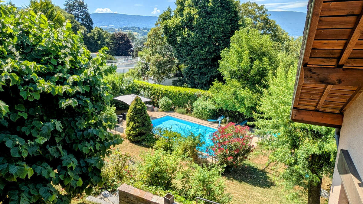 Maison à JACOB-BELLECOMBETTE