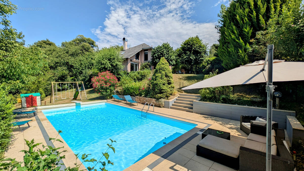 Maison à JACOB-BELLECOMBETTE