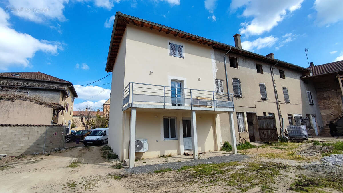 Appartement à PONT-DE-VEYLE