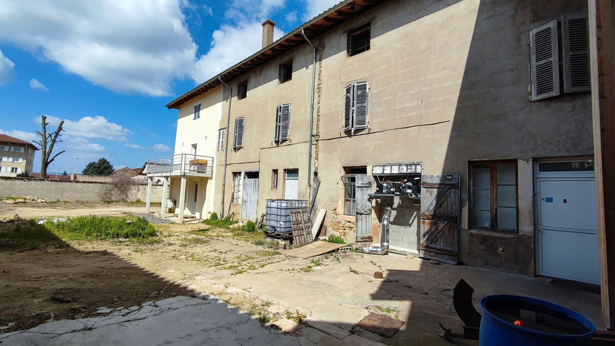 Appartement à PONT-DE-VEYLE