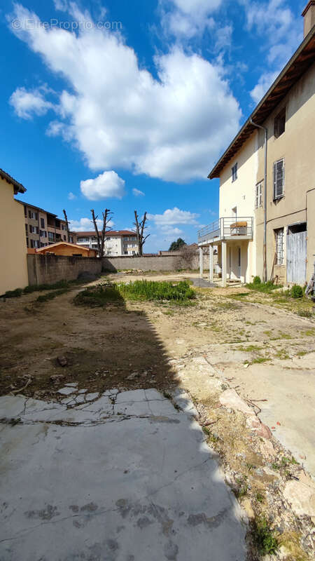 Appartement à PONT-DE-VEYLE