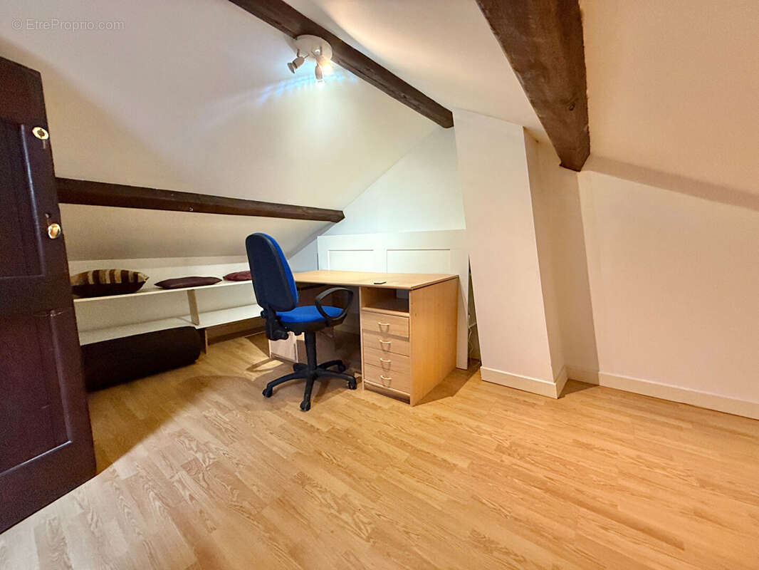 Appartement à THOISSEY