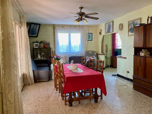 Maison à LA SALVETAT-SAINT-GILLES