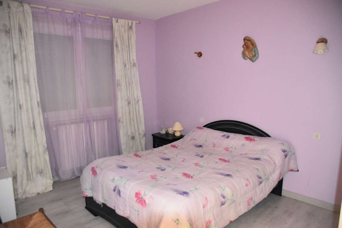 Maison à LA SALVETAT-SAINT-GILLES