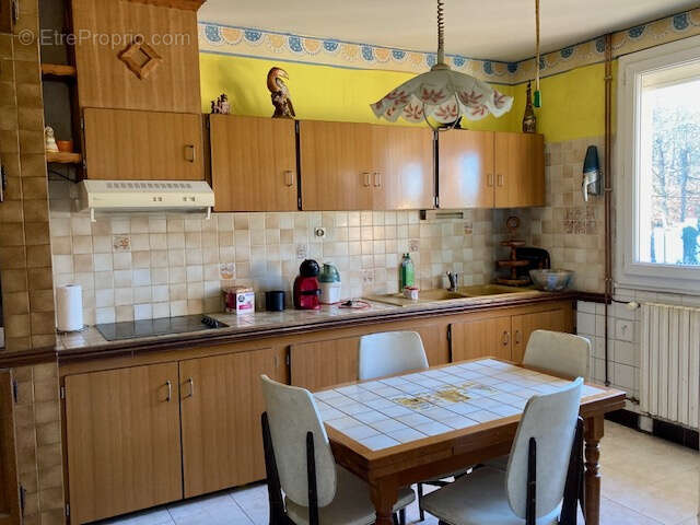 Maison à LA SALVETAT-SAINT-GILLES