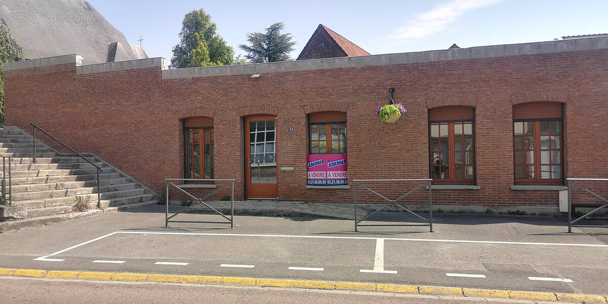 Commerce à AVESNES-LE-COMTE