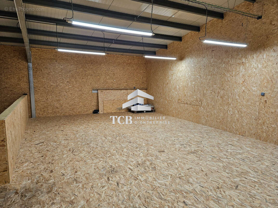 Commerce à CORDEMAIS