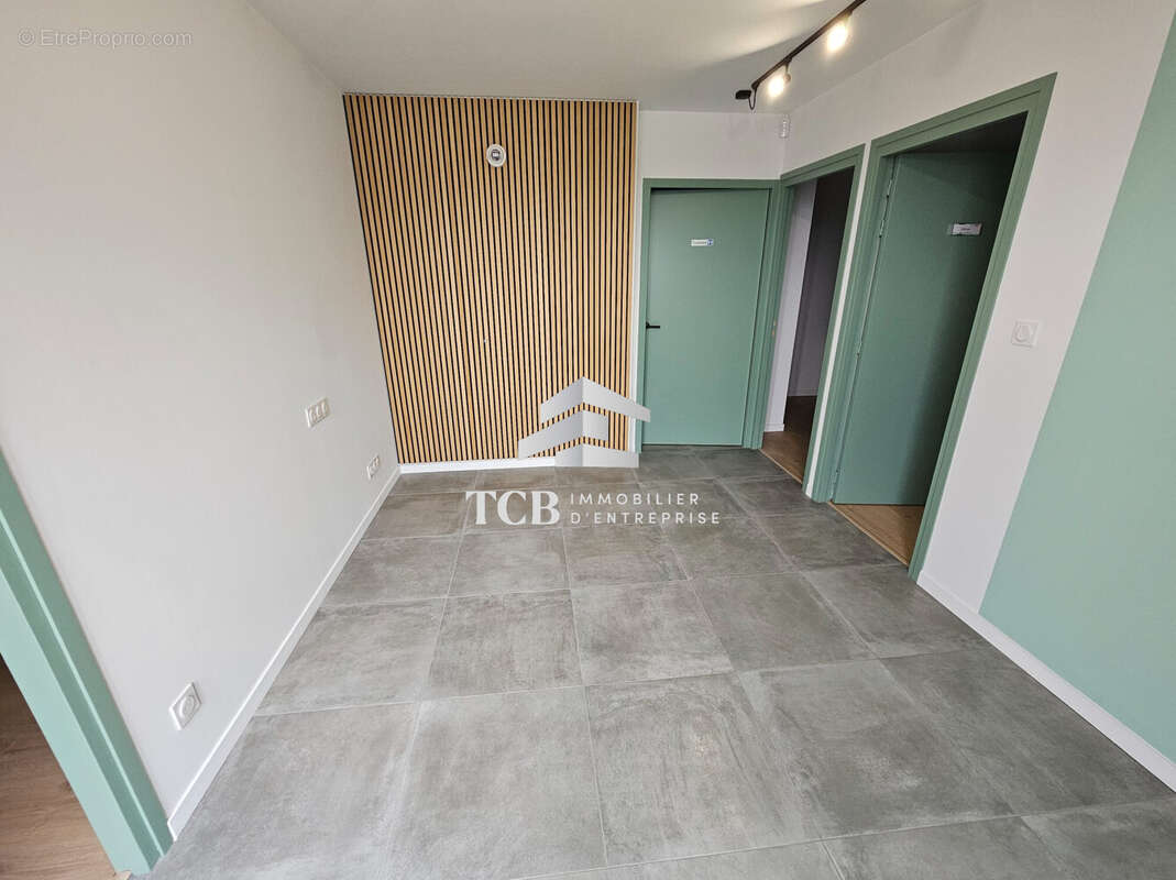 Commerce à CORDEMAIS