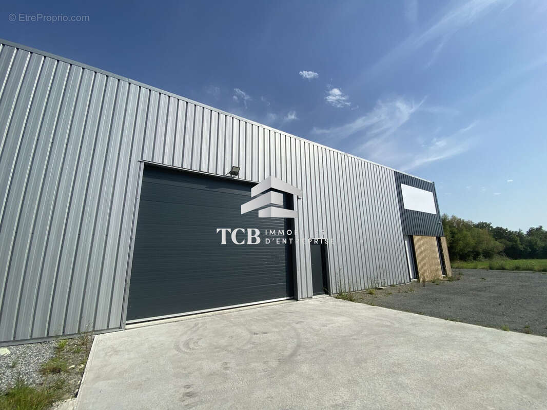 Commerce à CORDEMAIS