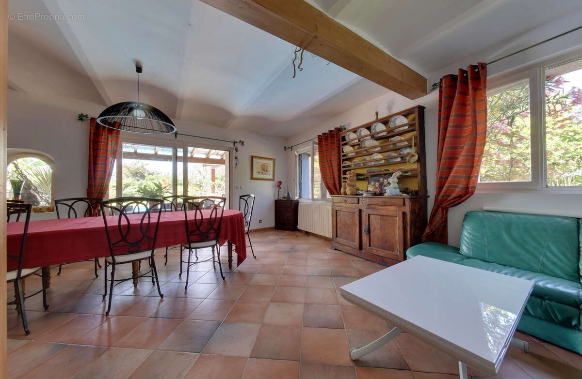 Maison à LORIOL-SUR-DROME