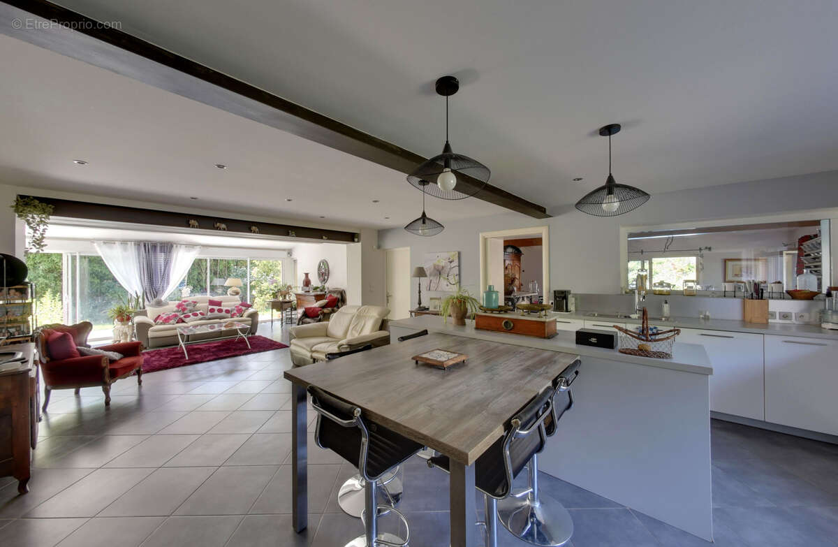 Maison à LORIOL-SUR-DROME