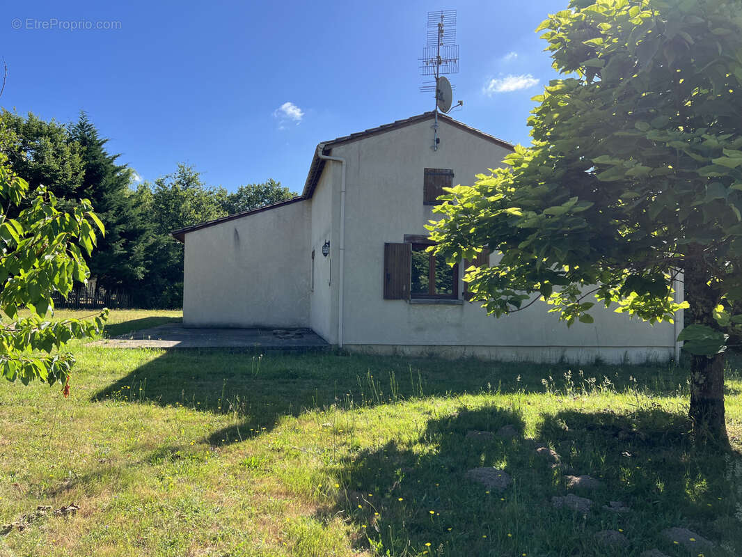 Maison à PRIGONRIEUX