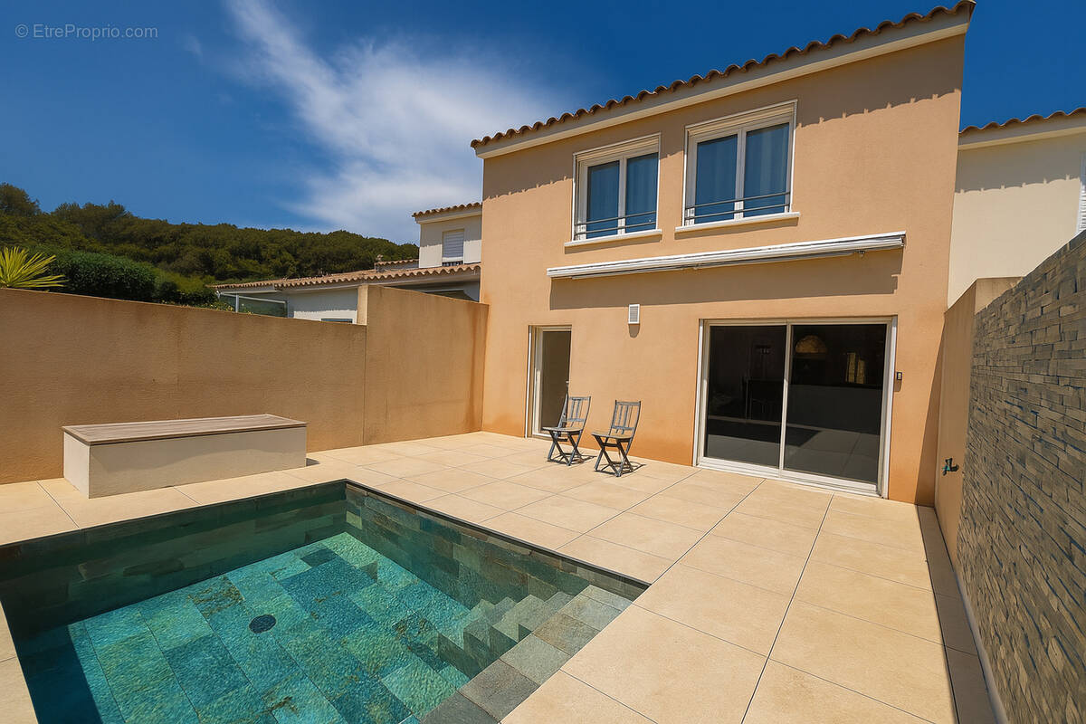 Maison à SIX-FOURS-LES-PLAGES