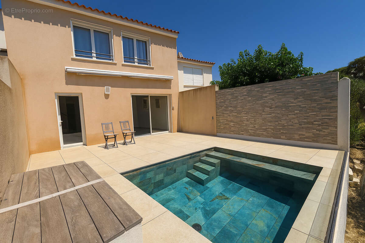 Maison à SIX-FOURS-LES-PLAGES