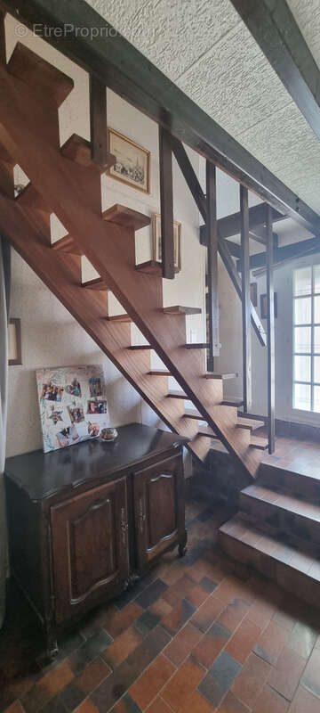 Maison à LA CELLE-SOUS-CHANTEMERLE