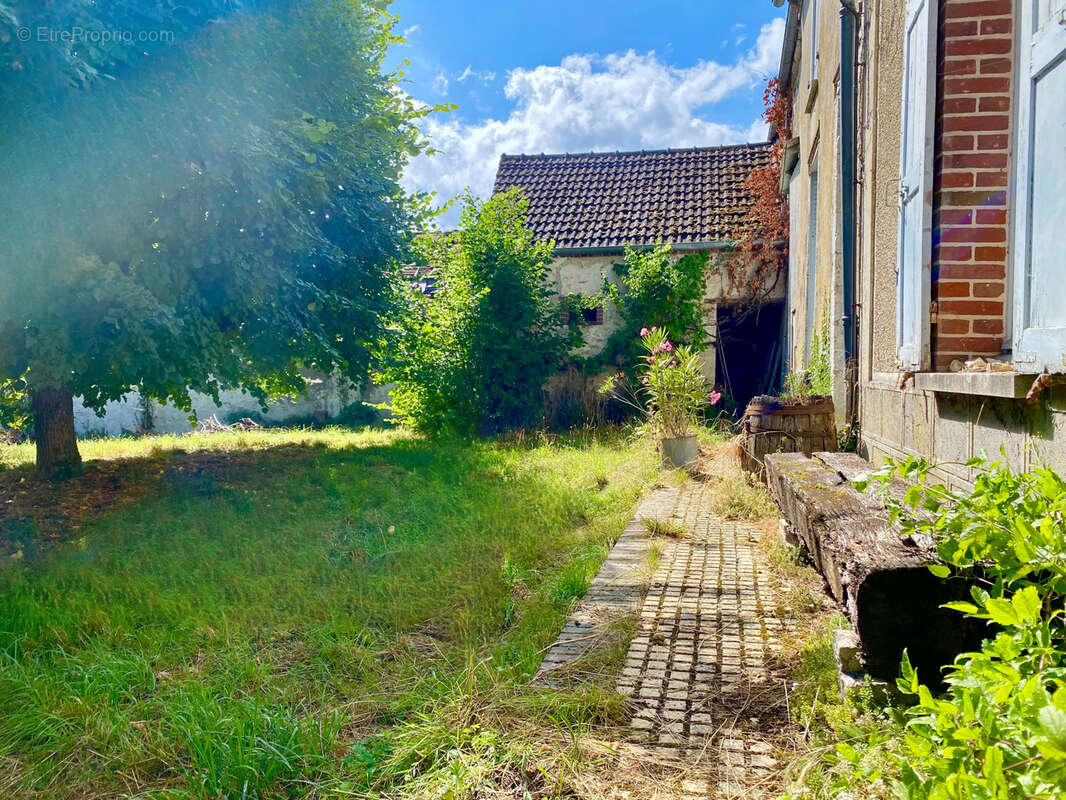 Maison à CHALAUTRE-LA-PETITE