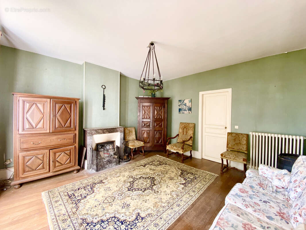 Maison à CHALAUTRE-LA-PETITE